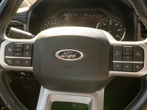 Used 2024 Ford Expedition Limited RWD image 31