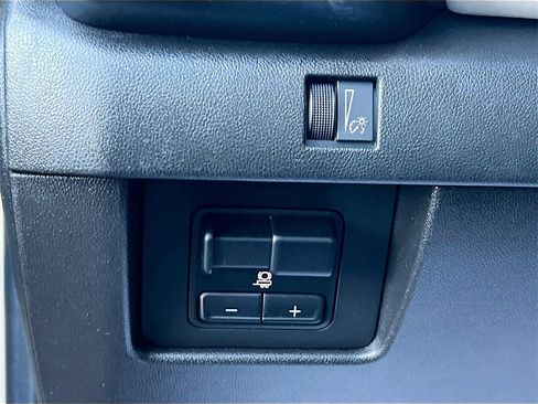 Used 2023 GMC Canyon AT4X image 10