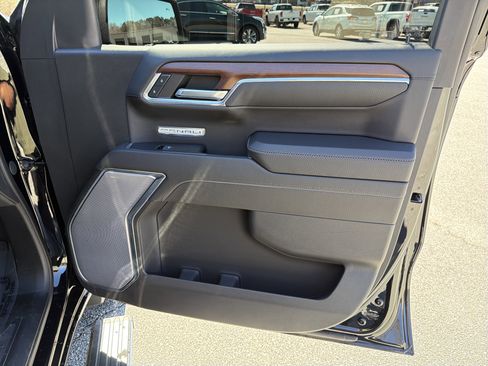 Used 2023 GMC Sierra 1500 Denali w/ Denali Reserve Package image 18