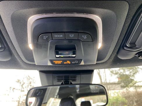 Certified 2025 Toyota Corolla SE image 24