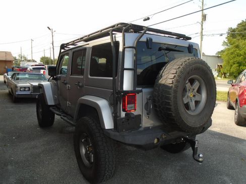 Used 2014 Jeep Wrangler Unlimited Rubicon AWD/4WD image 6