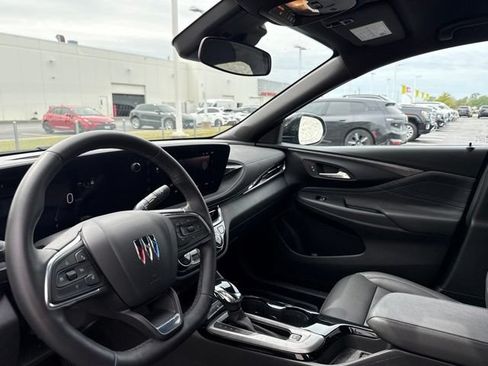 Used 2025 Buick Envista Sport Touring w/ Convenience I Package FWD image 14