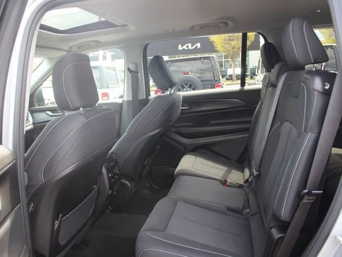Used 2023 Jeep Grand Cherokee L Laredo AWD/4WD image 23