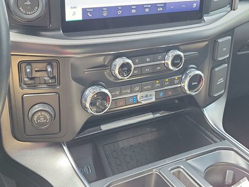 Certified 2023 Ford F150 Platinum w/ Equipment Group 701A High RWD image 30