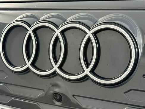 Used 2025 Audi Q6 e-tron Premium Plus w/ Premium Plus AWD/4WD image 15