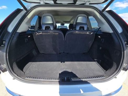 Used 2025 Volvo XC90 B6 Plus AWD/4WD image 14