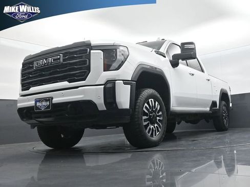 Used 2024 GMC Sierra 2500 AT4 w/ Technology Package image 19