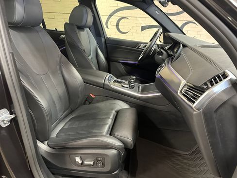 Used 2021 BMW X5 xDrive40i AWD/4WD image 28