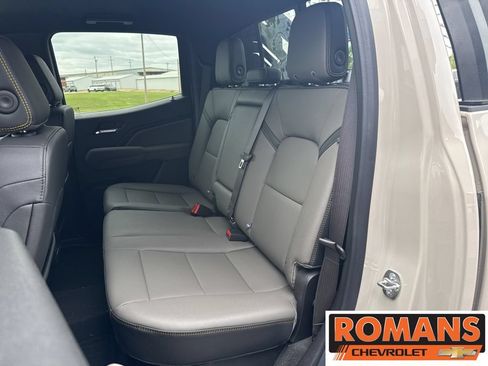 New 2026 Chevrolet Colorado ZR2 w/ Midnight Edition AWD/4WD image 20