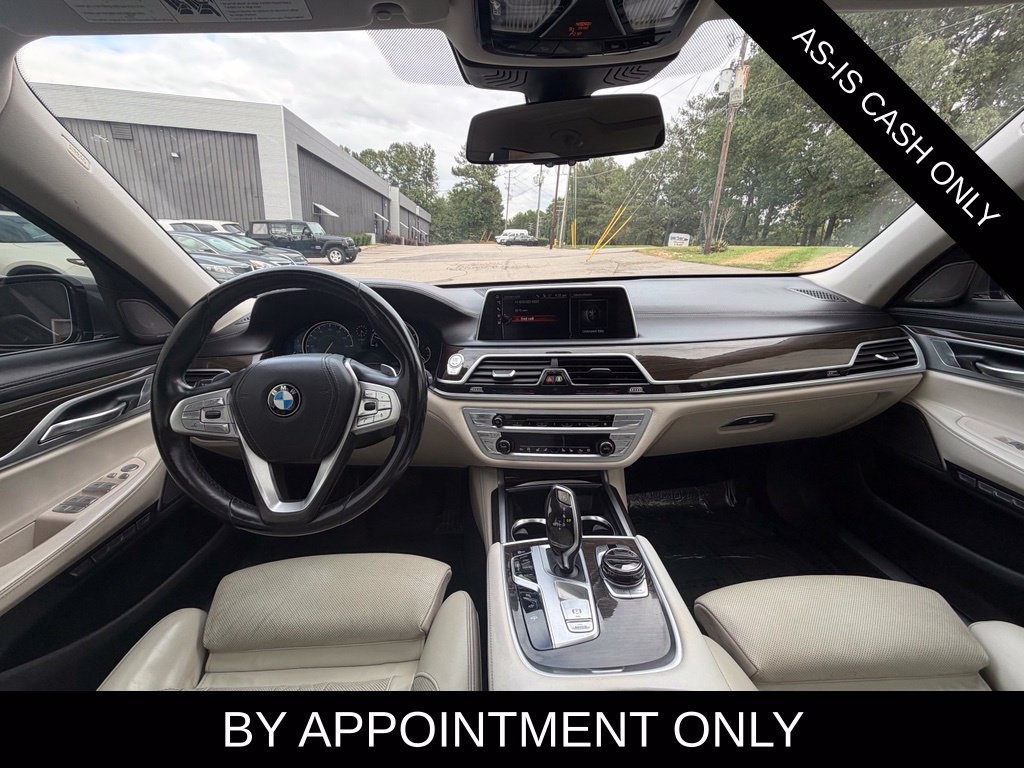 Used 2017 BMW 750i RWD image 23