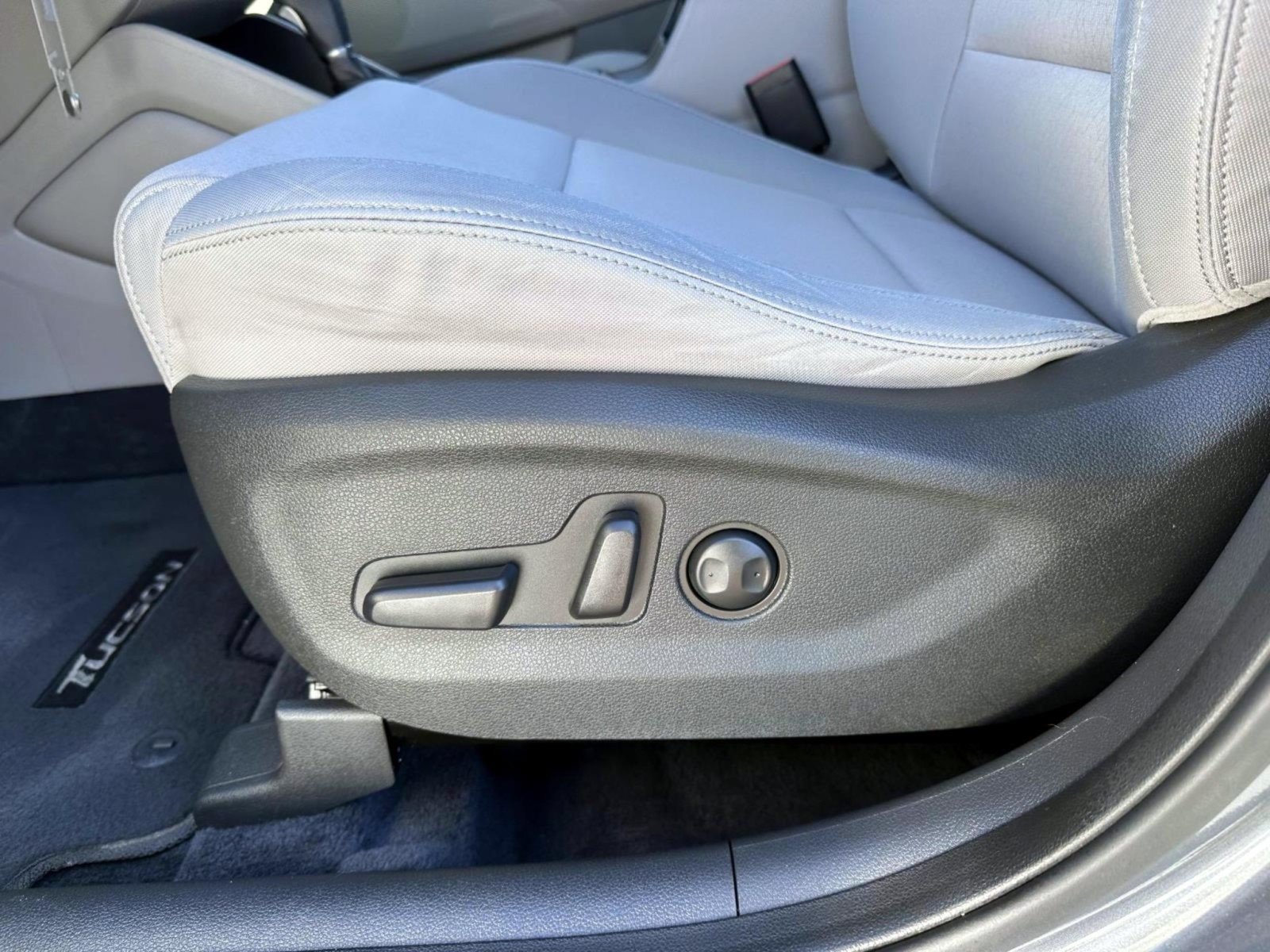 Used 2017 Hyundai Tucson SE w/ SE Popular Package 02 AWD/4WD image 10