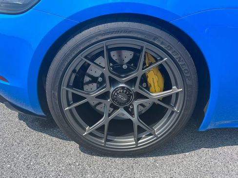 Used 2025 Porsche 718 Cayman GT4 RS w/ Weissach Package RWD image 13