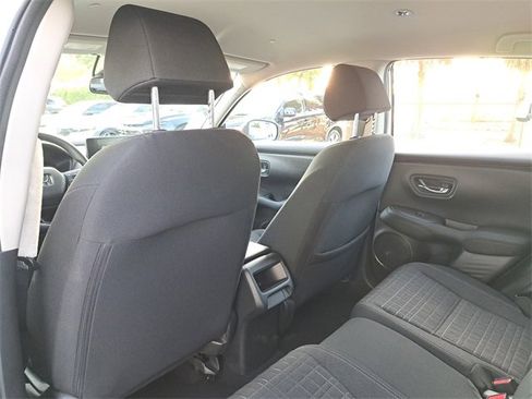 Certified 2023 Honda HR-V LX image 10