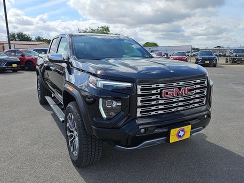 New 2026 GMC Canyon Denali AWD/4WD image 7