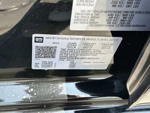 Used 2024 Chevrolet Silverado 1500 LT AWD/4WD image 31