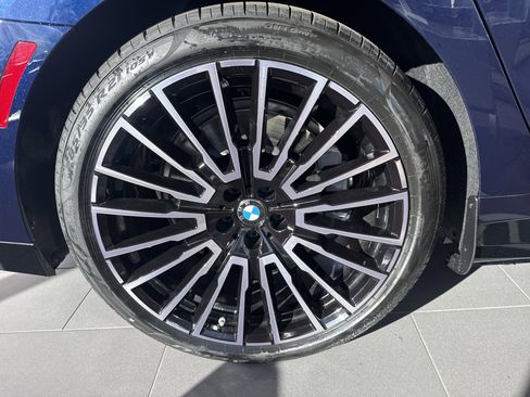 New 2026 BMW 750e xDrive w/ Luxury Rear Seating Package image 23