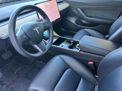 Used 2019 Tesla Model 3 RWD image 10