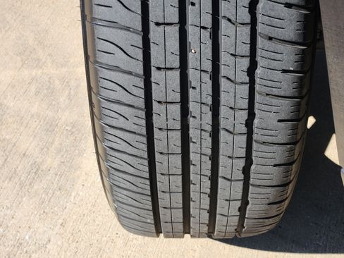 Used 2024 Lexus GX 550 w/ Accessory Package (2T) image 11