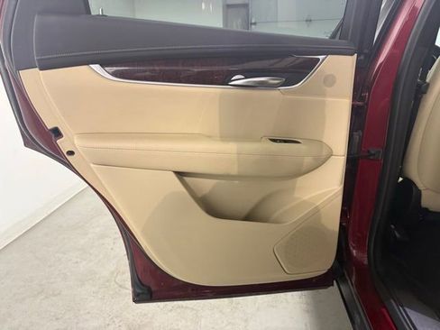 Used 2019 Cadillac XT5 Luxury image 23