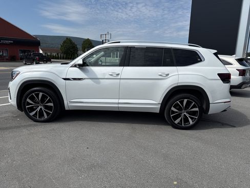 Used 2024 Volkswagen Atlas SEL Premium R-Line AWD/4WD image 7