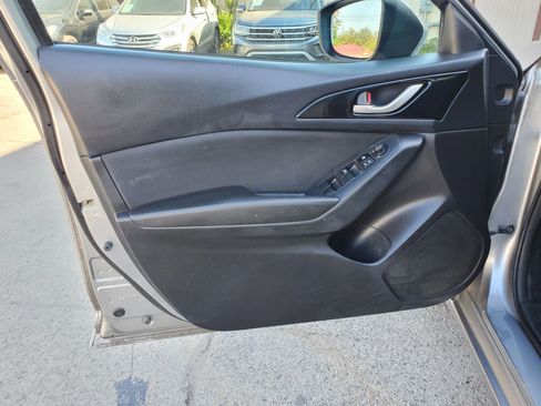 Used 2015 MAZDA MAZDA3 i Touring FWD image 18