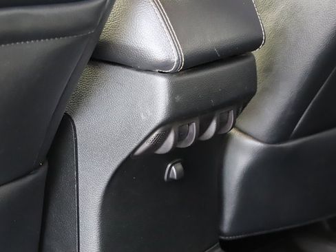 Used 2017 Jeep Wrangler Unlimited Rubicon image 14