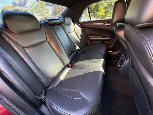 Used 2014 Chrysler 300 C w/ Light Group RWD image 18