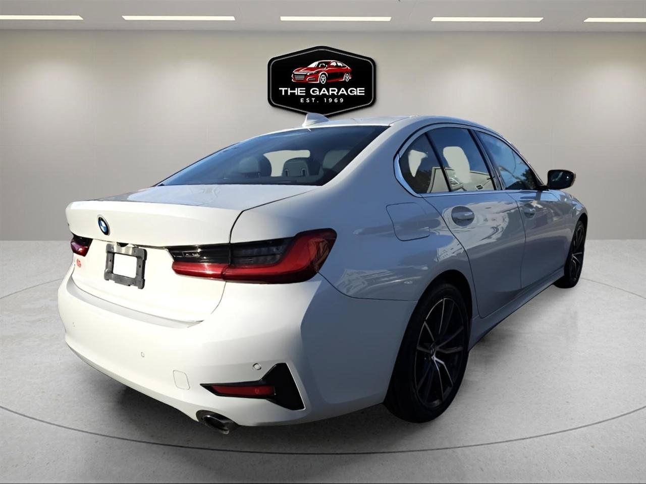 Used 2019 BMW 330i xDrive Sedan w/ Convenience Package AWD/4WD image 6