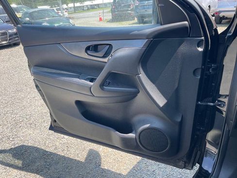 Used 2019 Nissan Rogue Sport S AWD/4WD image 18