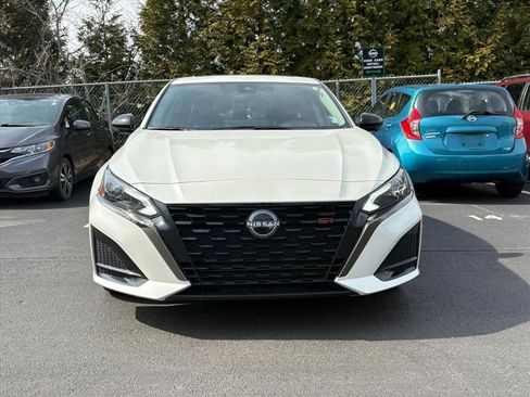 Used 2023 Nissan Altima 2.0 SR image 3