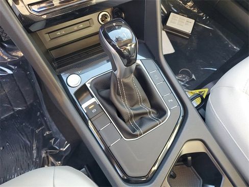 New 2026 Volkswagen Taos SE image 26