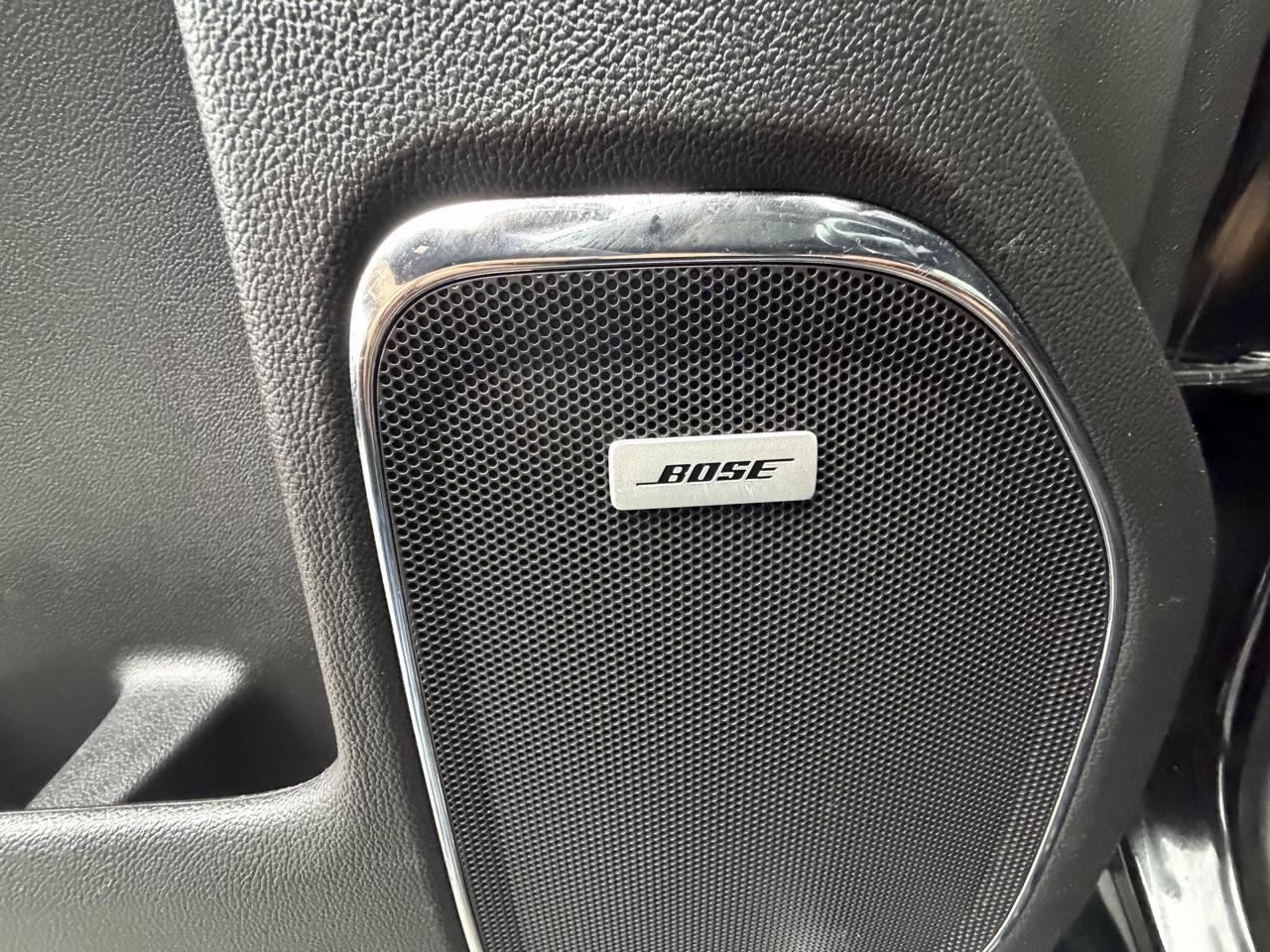 Used 2019 GMC Sierra 2500 SLT w/ Duramax Plus Package AWD/4WD image 31
