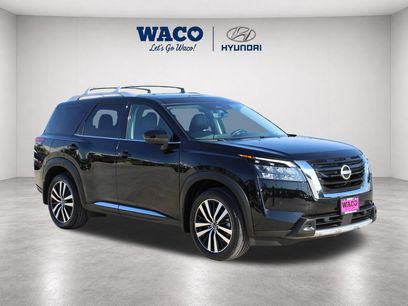 Used 2025 Nissan Pathfinder Platinum