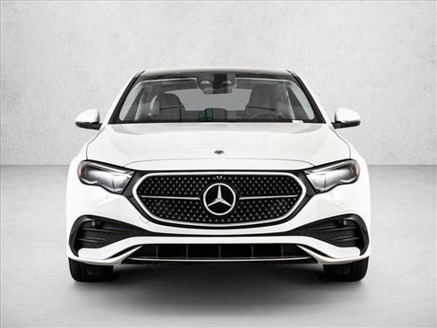 New 2026 Mercedes-Benz E 350 4MATIC Sedan image 2