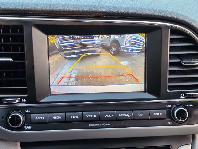 Used 2017 Hyundai Elantra SE FWD image 26