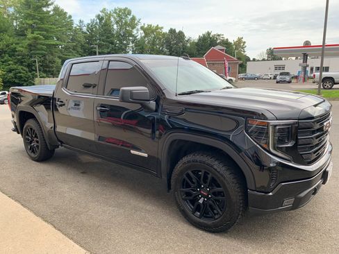 Used 2024 GMC Sierra 1500 Elevation AWD/4WD image 4