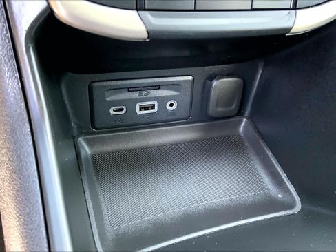 Used 2024 GMC Terrain Denali w/ Denali Premium Package AWD/4WD image 32