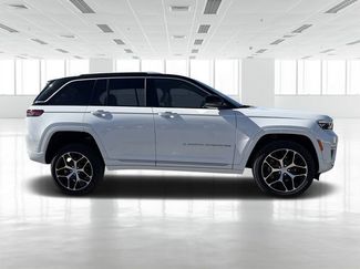 Used 2022 Jeep Grand Cherokee Summit video 2