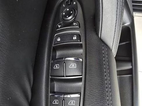 Used 2024 Nissan Armada SL image 37