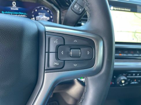 Used 2025 Chevrolet Silverado 1500 LT AWD/4WD image 28