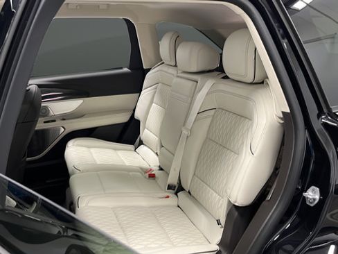 Used 2025 Lincoln Nautilus Black Label AWD/4WD image 21