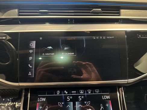 Used 2025 Audi A8 L 3.0T AWD/4WD image 24