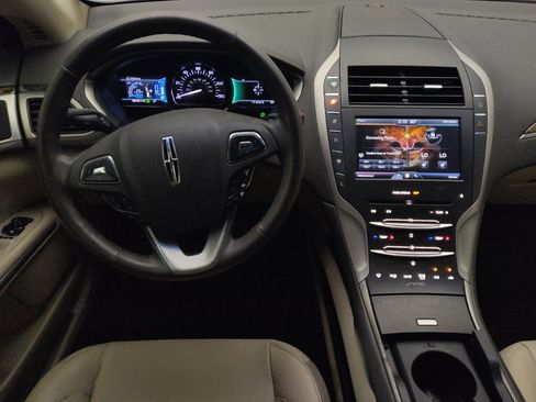 Used 2016 Lincoln MKZ Hybrid image 22