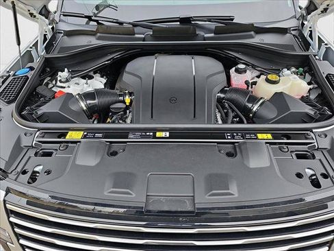New 2025 Land Rover Range Rover SV AWD/4WD image 28
