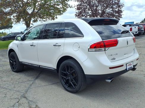 Used 2015 Lincoln MKX AWD w/ Equipment Group 102A image 4