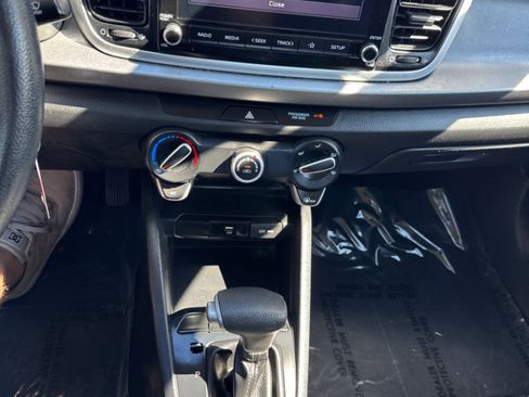 Used 2022 Kia Rio S image 16