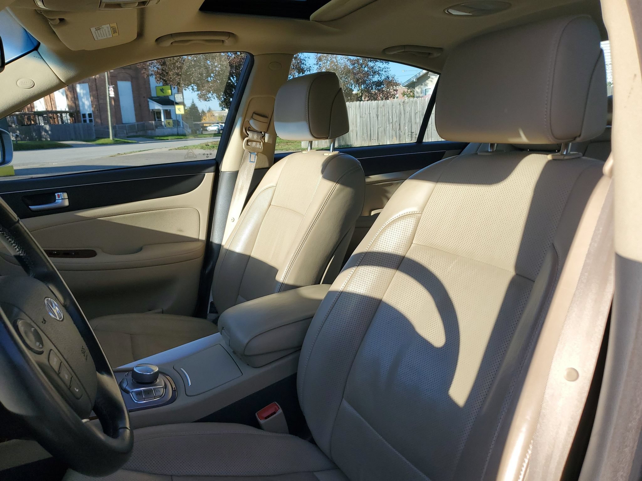 Used 2012 Hyundai Genesis 3.8 w/ Premium Pkg RWD image 15