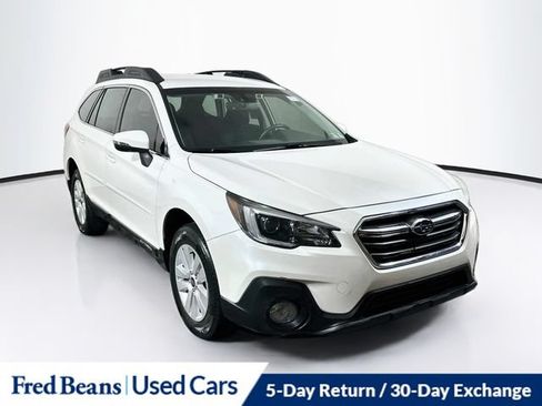 Used 2019 Subaru Outback 2.5i Premium AWD/4WD image 1