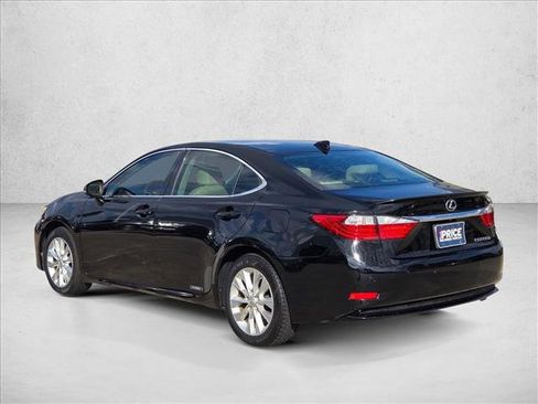 Used 2015 Lexus ES 300h image 7