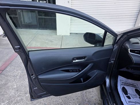 Used 2022 Toyota Corolla SE FWD image 12